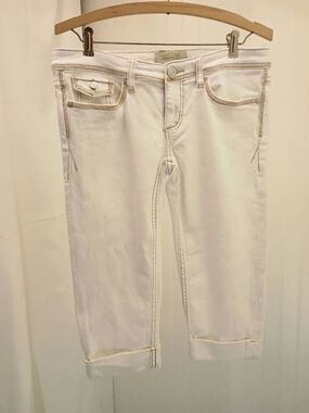 Seven 7, white denim Capri size 6 petite
